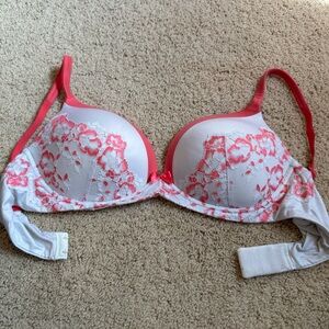 Victoria's Secret White and Pink Floral Lace Bra